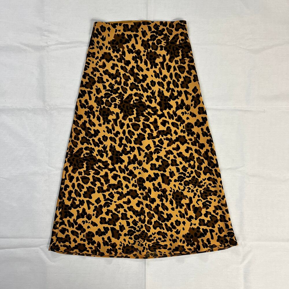 Aritzia leopard print midi skirt size 2 NEW